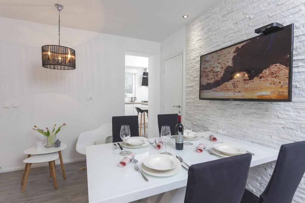 מאקרסקה Apartmani Marina מראה חיצוני תמונה
