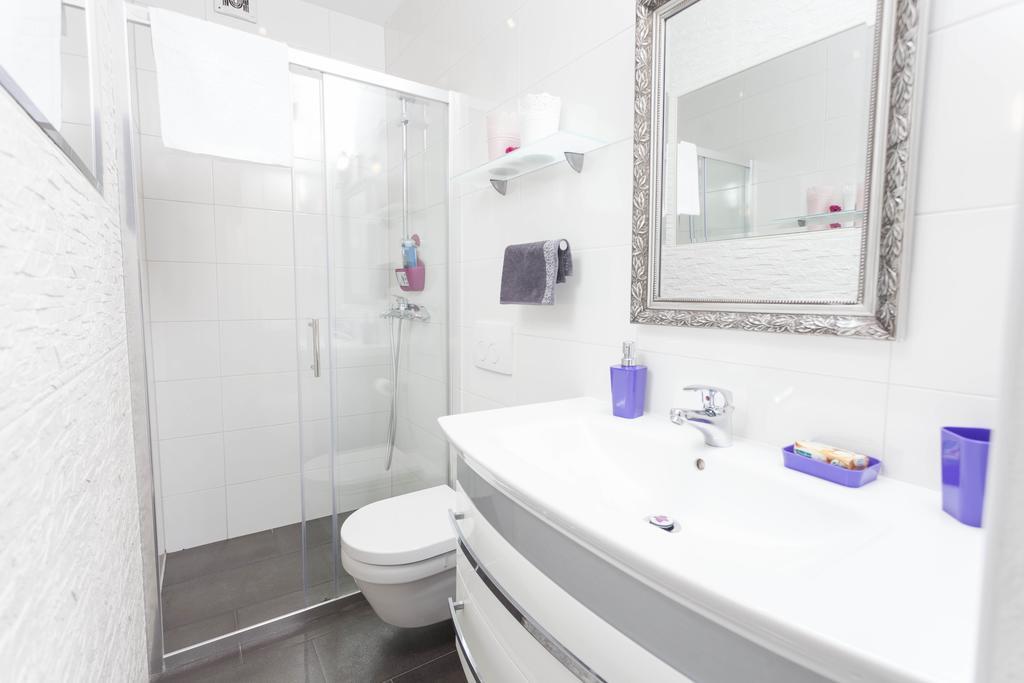 מאקרסקה Apartmani Marina מראה חיצוני תמונה