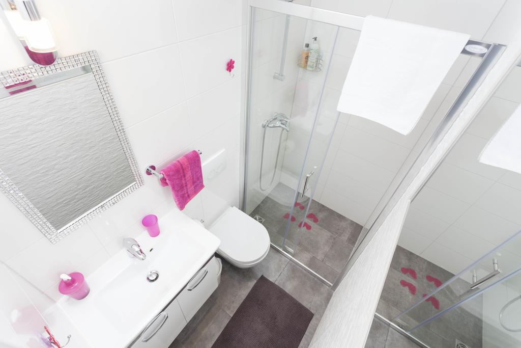 מאקרסקה Apartmani Marina מראה חיצוני תמונה